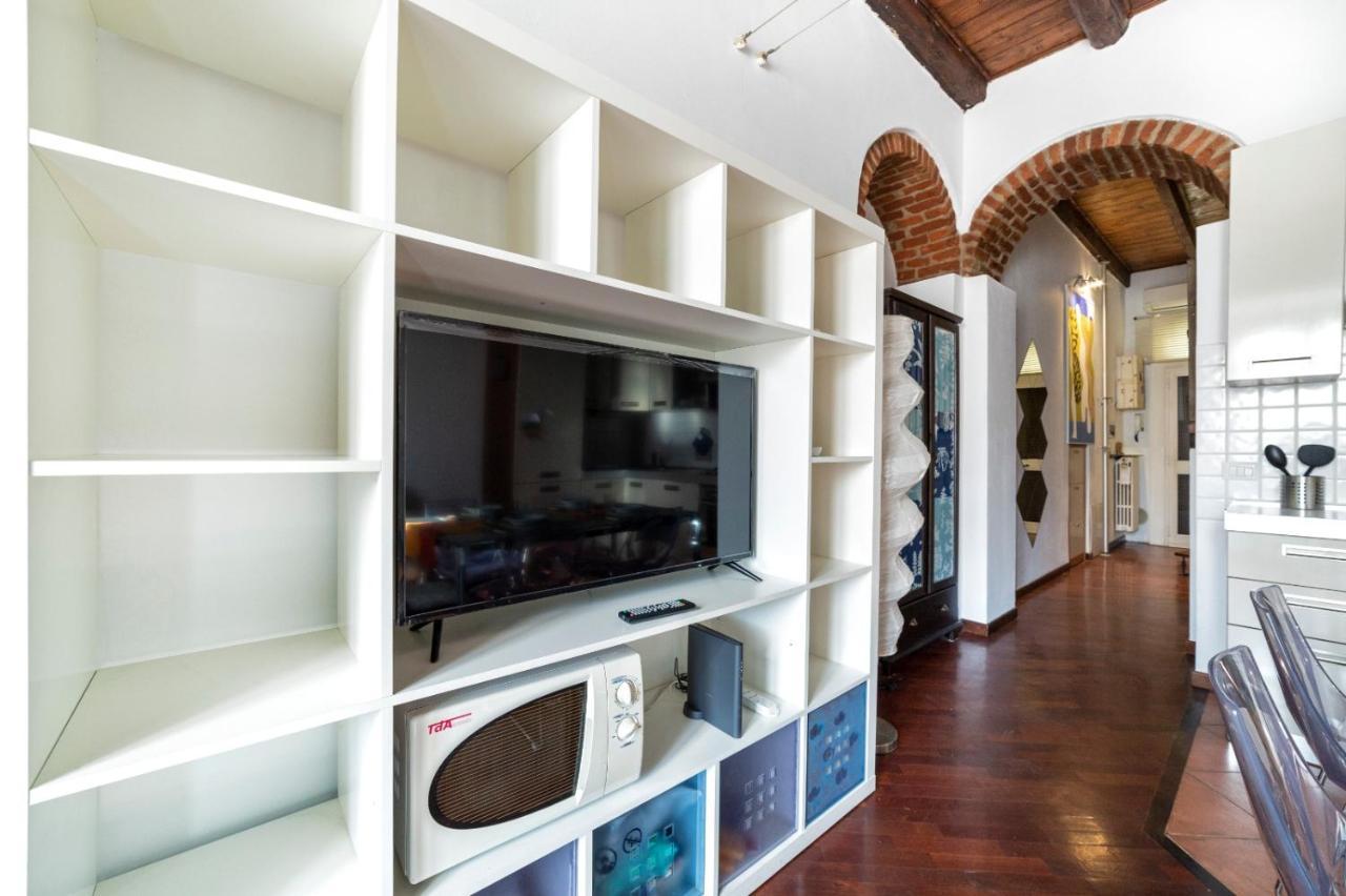 Guesthost - Porta Romana & Bocconi Cosy Apartment, Milan